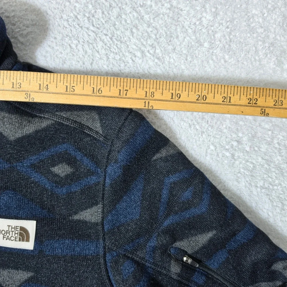 NEW The North Face Gordon Lyons Mens S Pullover Blue Aztec L/S Fleece NF0A3YRB